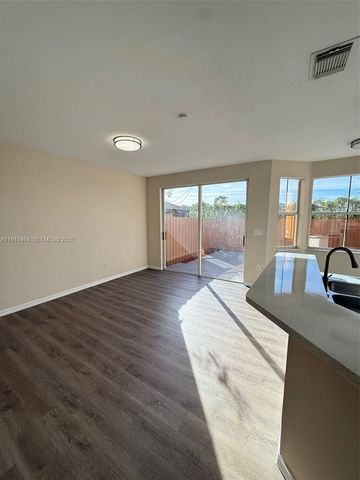 8528 SW 166th Pl 8528, Miami, FL 33193