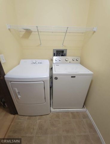 1871 Silver Bell Road 321, Eagan, MN 55122