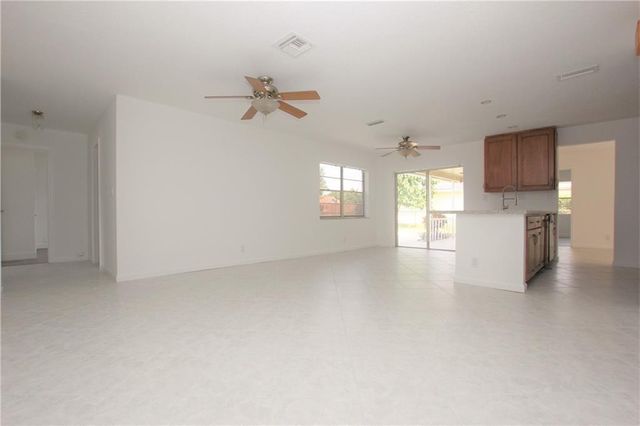 1122 NW 82nd Avenue, Coral Springs, FL 33071