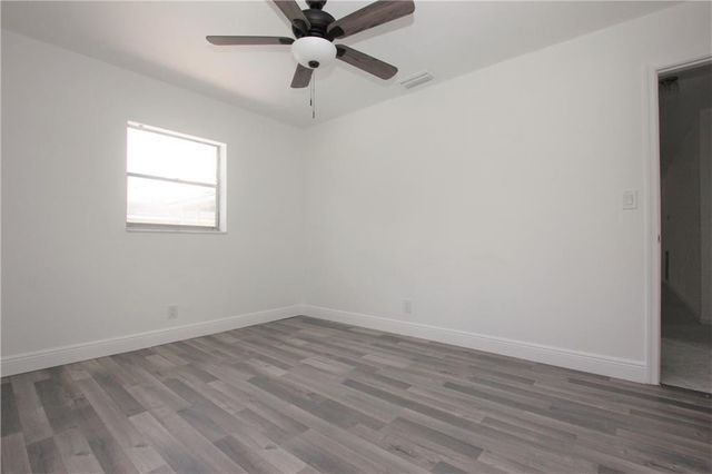 1122 NW 82nd Avenue, Coral Springs, FL 33071