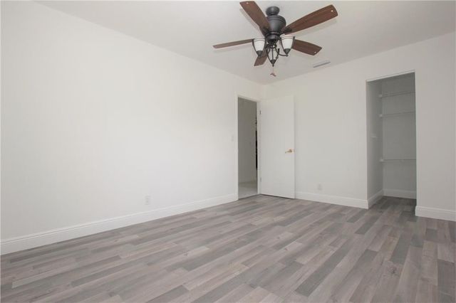 1122 NW 82nd Avenue, Coral Springs, FL 33071