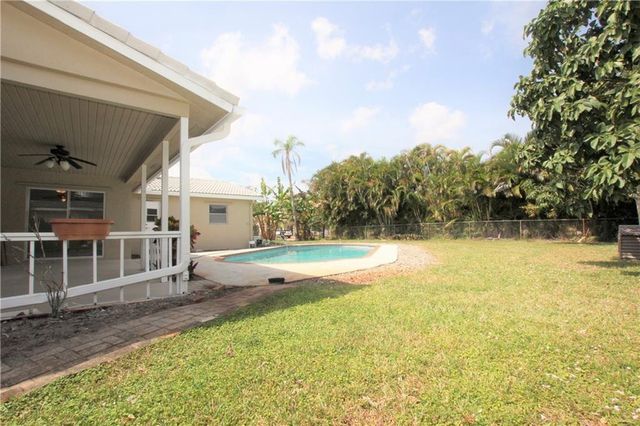 1122 NW 82nd Avenue, Coral Springs, FL 33071