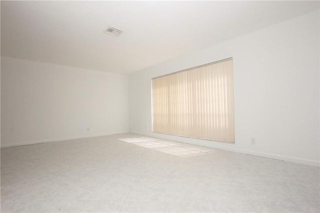 1122 NW 82nd Avenue, Coral Springs, FL 33071