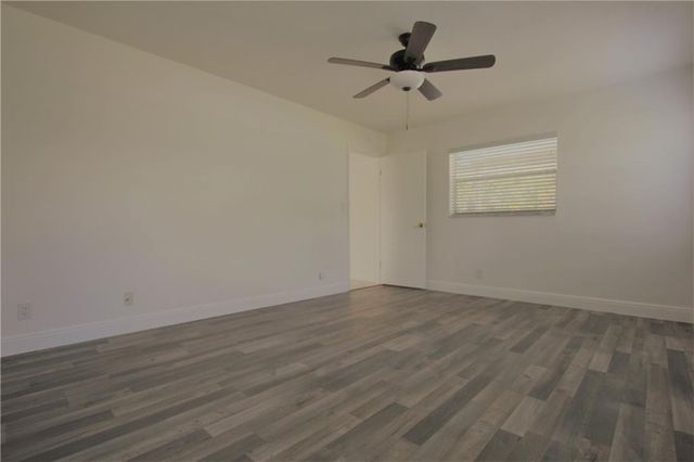 1122 NW 82nd Avenue, Coral Springs, FL 33071