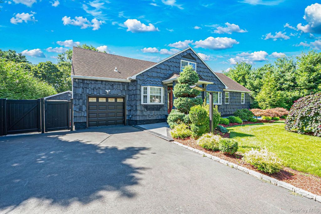 8 Ralph Avenue, Brentwood, NY 11717 — photo 2