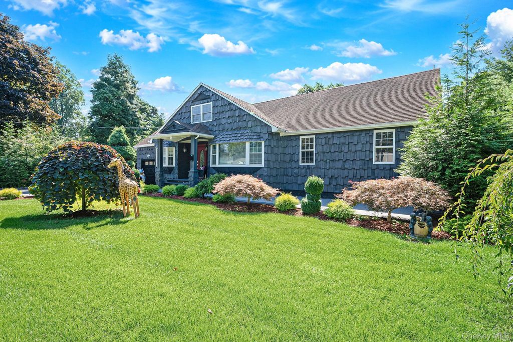 8 Ralph Avenue, Brentwood, NY 11717 — photo 3