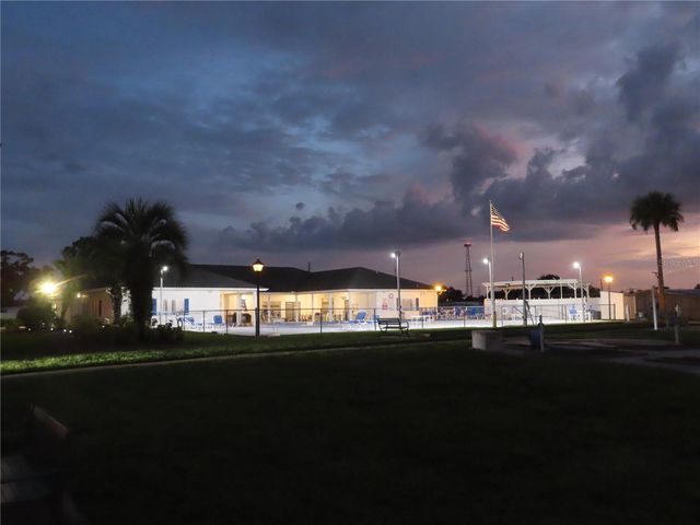 35220 CONDOMINIUM BOULEVARD 25, Zephyrhills, FL 33541