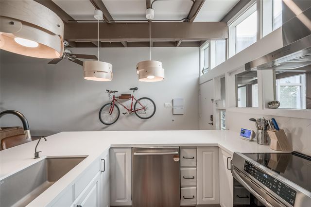 5222 Memorial Drive 5222, Houston, TX 77007