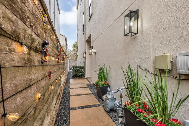 1522 Vermont Street B, Houston, TX 77006