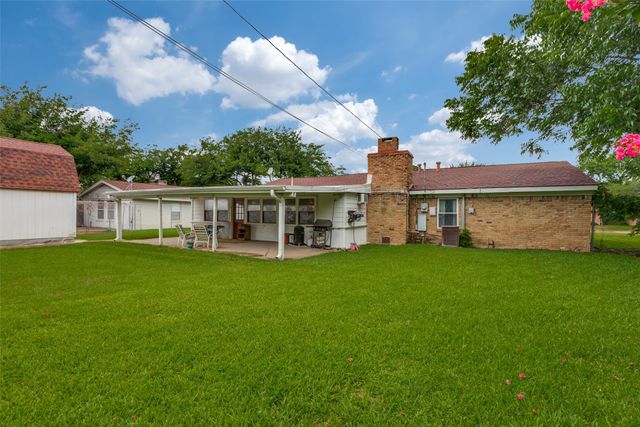 729 Finland Street, Grand Prairie, TX 75050