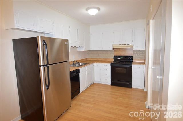 11701 Shandon Circle, Charlotte, NC 28226