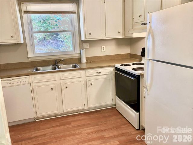 11701 Shandon Circle, Charlotte, NC 28226