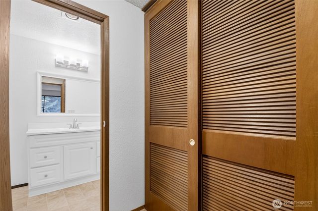 4123 145th Avenue NE, Bellevue, WA 98007