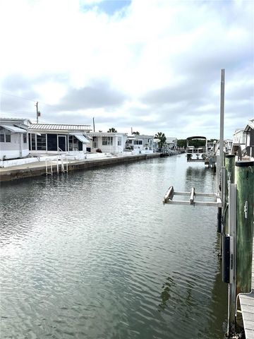 6905 W BAYOU LANE, Bradenton, FL 34207