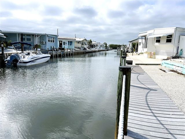 6905 W BAYOU LANE, Bradenton, FL 34207