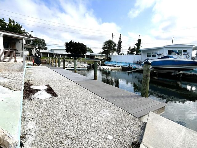 6905 W BAYOU LANE, Bradenton, FL 34207