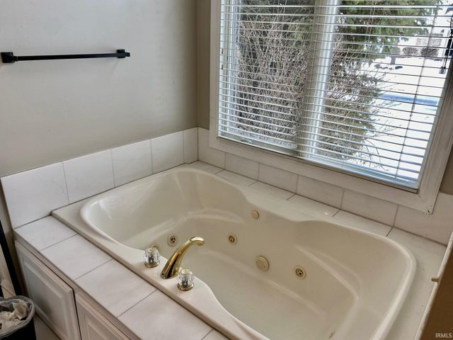 310 Calash Run, Fort Wayne, IN 46845