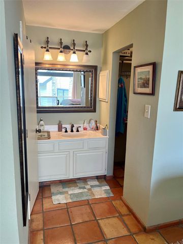 103 Island DR 8, Horseshoe Bay, TX 78657