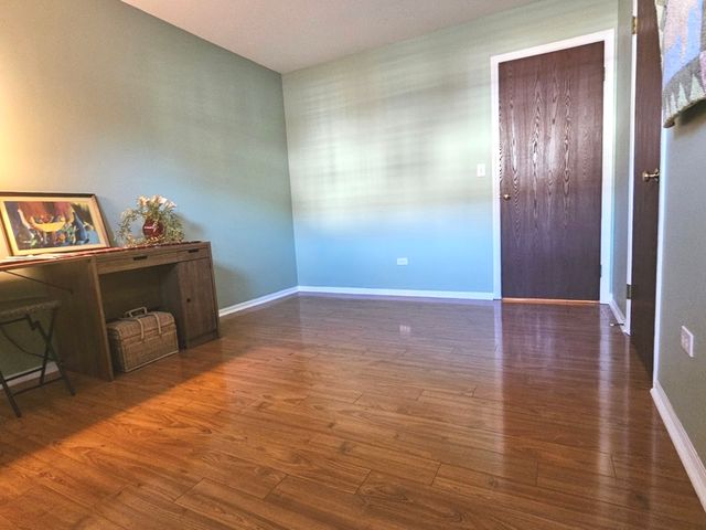 230 Windsor Lane A, Willowbrook, IL 60527