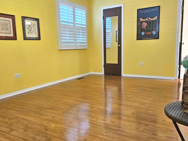 230 Windsor Lane A, Willowbrook, IL 60527