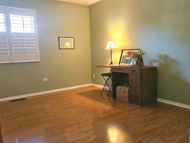 230 Windsor Lane A, Willowbrook, IL 60527