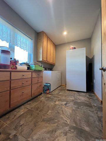 6624 W FM 2200, Moore, TX 78057