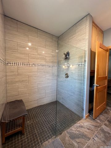 6624 W FM 2200, Moore, TX 78057