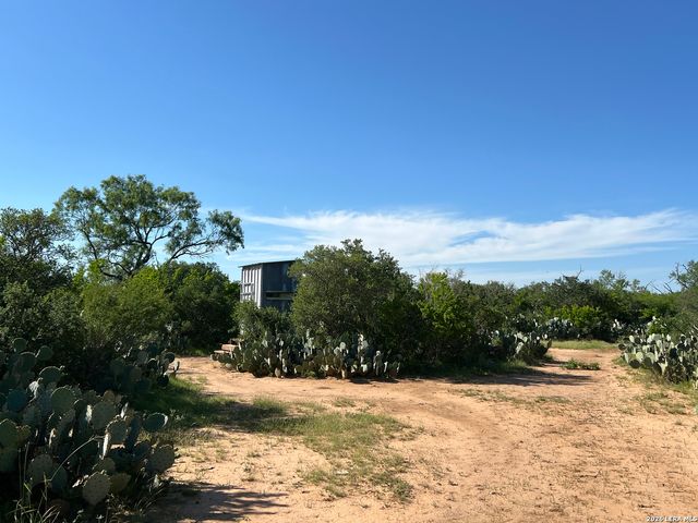 6624 W FM 2200, Moore, TX 78057