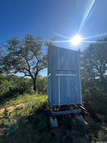 6624 W FM 2200, Moore, TX 78057