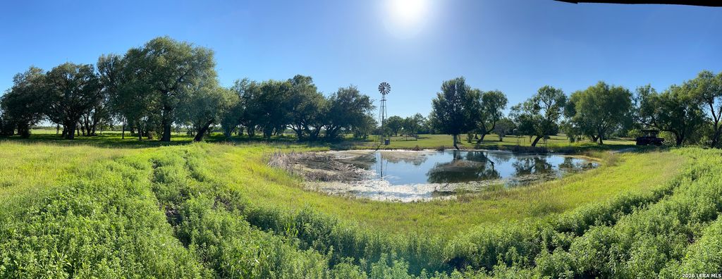 6624 W FM 2200, Moore, TX 78057