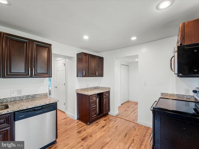 5479 MAIN ST, Stephens City, VA 22655