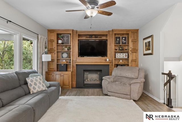 11903 S 47th Street, Papillion, NE 68133