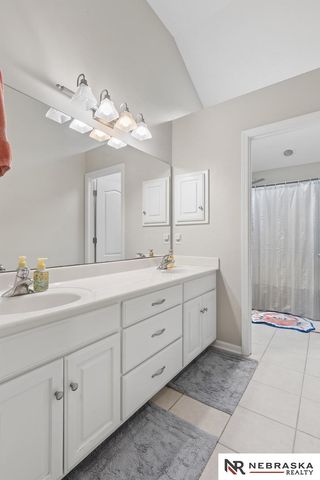 11903 S 47th Street, Papillion, NE 68133