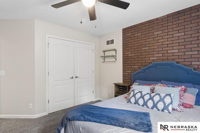 11903 S 47th Street, Papillion, NE 68133