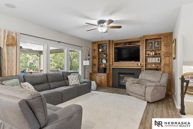 11903 S 47th Street, Papillion, NE 68133