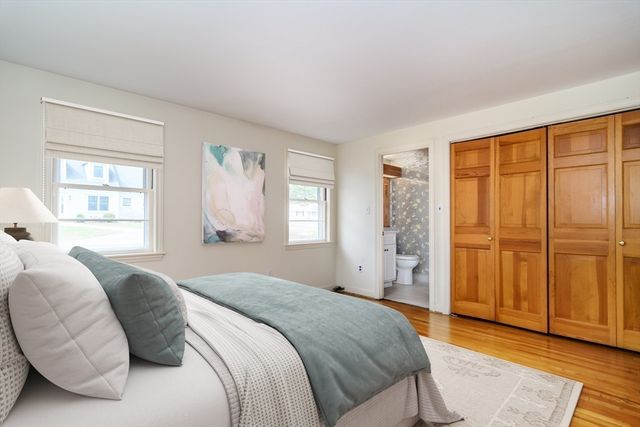 33 York Way, Westwood, MA 02090