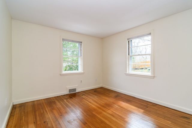 33 York Way, Westwood, MA 02090