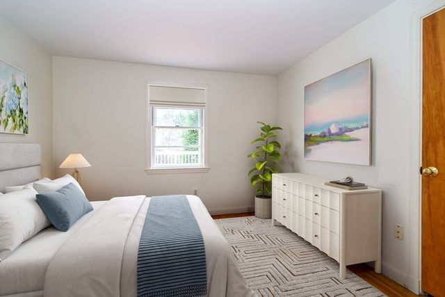 33 York Way, Westwood, MA 02090