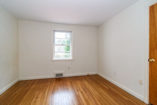 33 York Way, Westwood, MA 02090