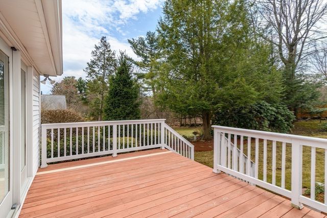 33 York Way, Westwood, MA 02090