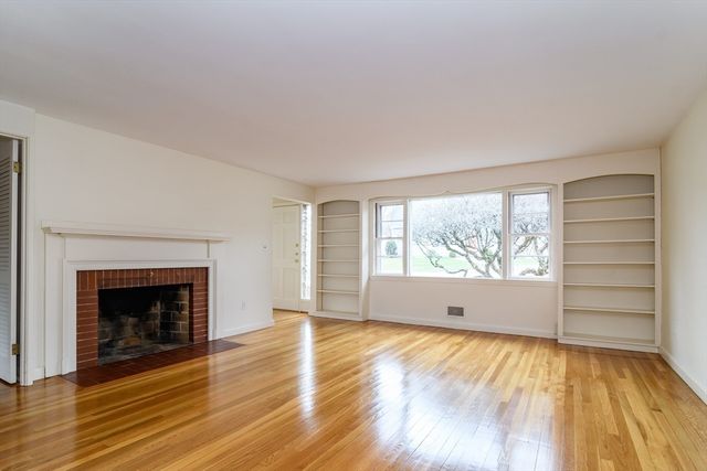 33 York Way, Westwood, MA 02090