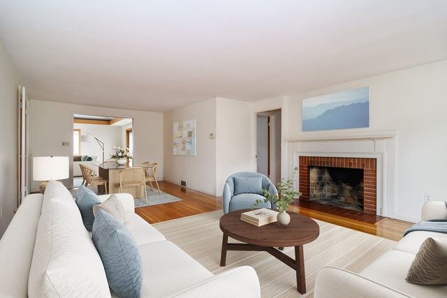 33 York Way, Westwood, MA 02090