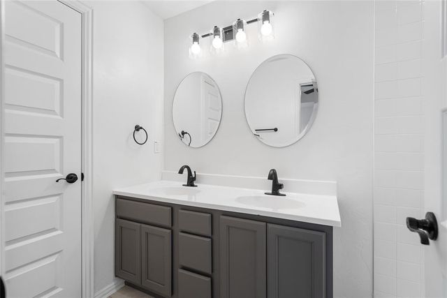 803 Chateau Court, Kingfisher, OK 73750