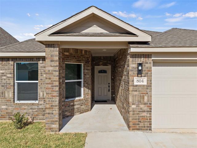 803 Chateau Court, Kingfisher, OK 73750