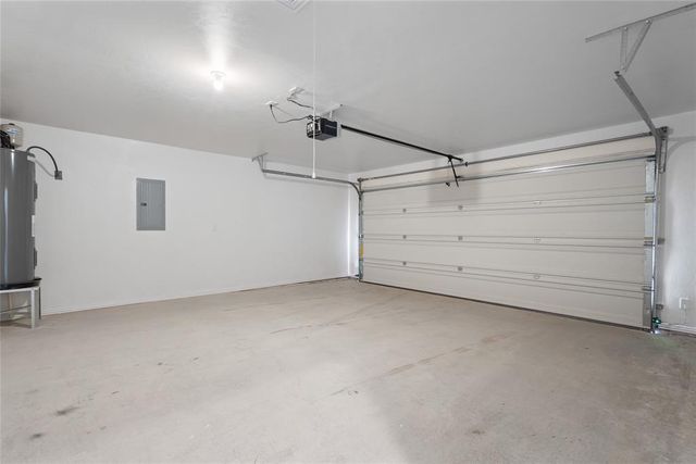 803 Chateau Court, Kingfisher, OK 73750