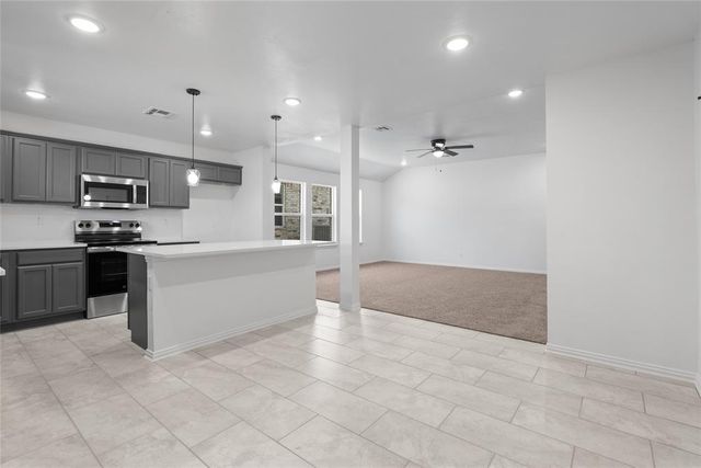 803 Chateau Court, Kingfisher, OK 73750