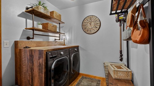 1821 Dorret Road, Eau Claire, WI 54703