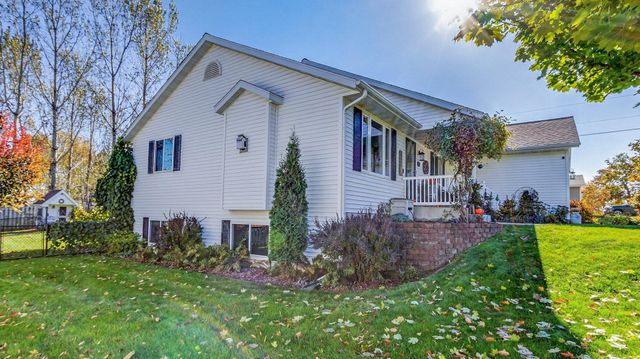 1821 Dorret Road, Eau Claire, WI 54703
