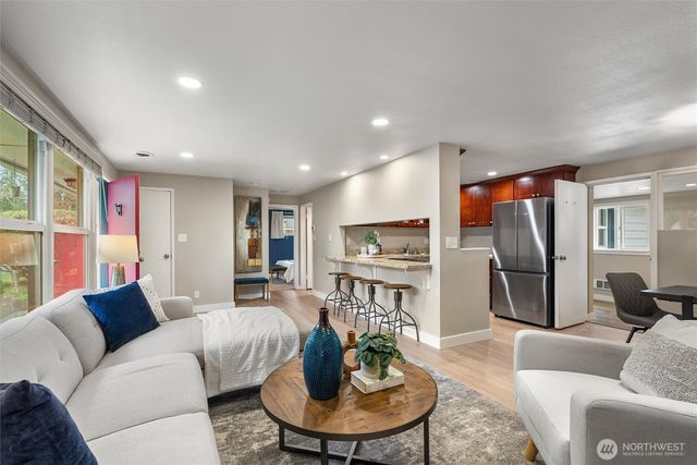 23107 51st Avenue W, Mountlake Terrace, WA 98043