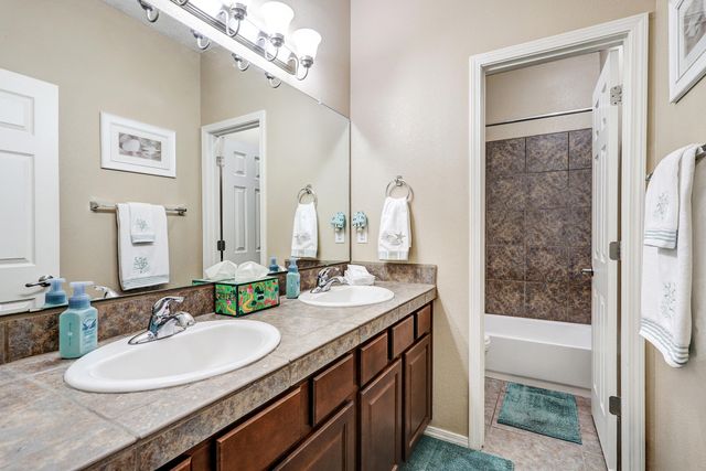 2105 Retama Court SE, Albuquerque, NM 87123